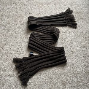 H&M Long Brown Knit Scarf